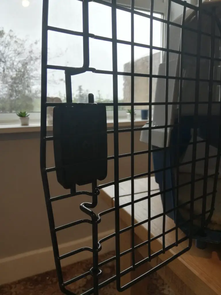 Asda cat carrier wire door unlocked